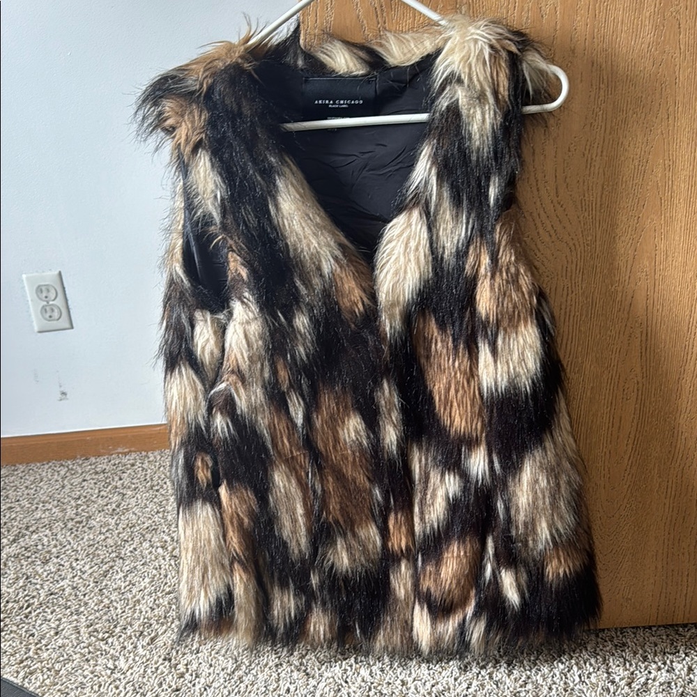 AKIRA Faux Fur Vest in Black and Brown